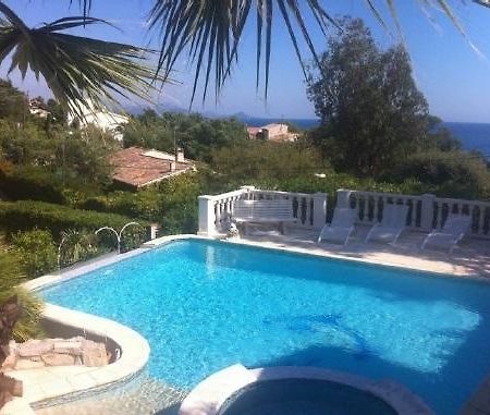 לס איסאמברה Villa Manu B&B Chambre D'Hote מראה חיצוני תמונה