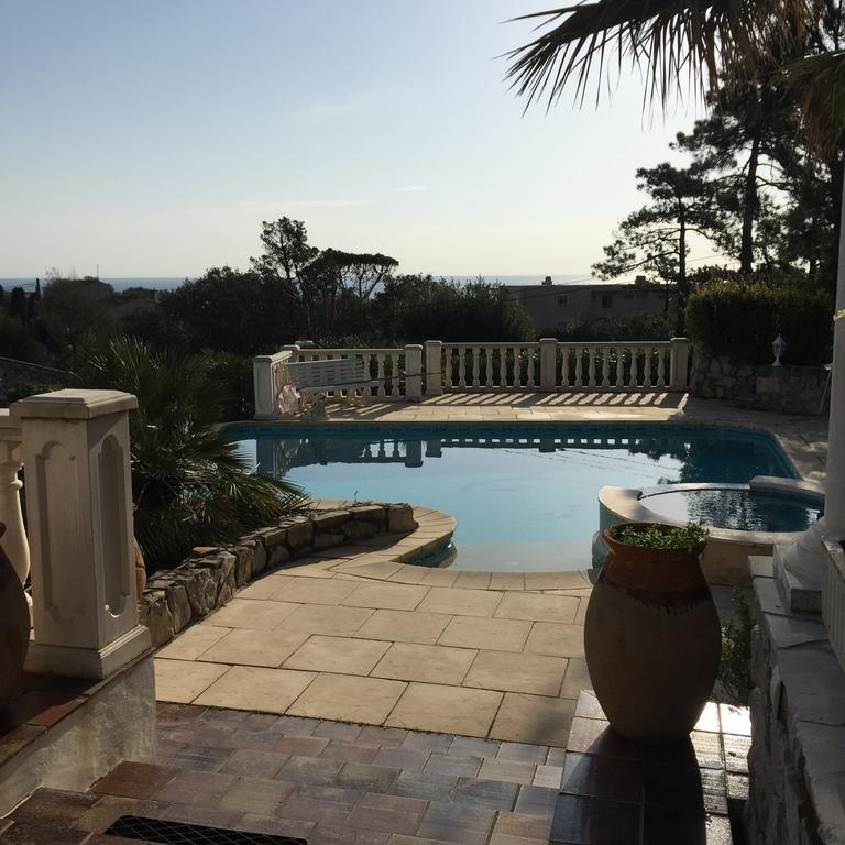 לס איסאמברה Villa Manu B&B Chambre D'Hote מראה חיצוני תמונה