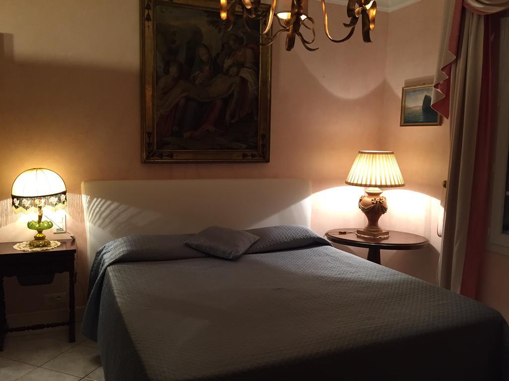 לס איסאמברה Villa Manu B&B Chambre D'Hote מראה חיצוני תמונה
